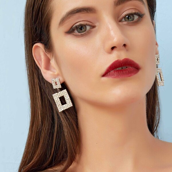 

1pair Rhinestone Engraved Rectangle Drop Earrings, Silver