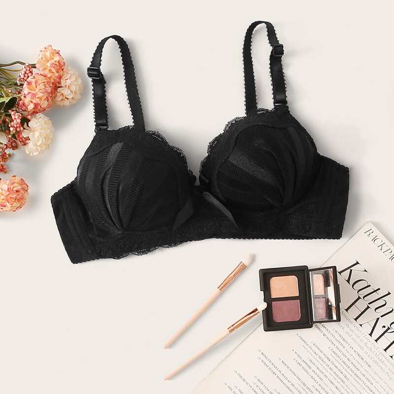 

Lace Trim Adjustable Strap Bra, Black