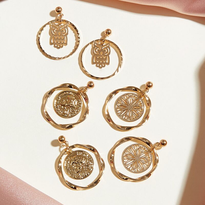 

3pairs Coin & Owl Decor Hollow Out Round Earrings Set, Gold