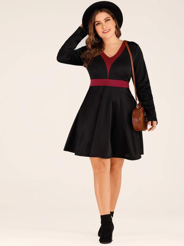 

Plus Contrast Panel V-neck A-line Dress, Black, Franziska