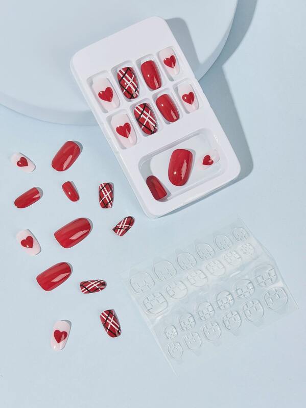 

24pcs Heart Pattern Fake Nail With 1sheet Tape, Multicolor