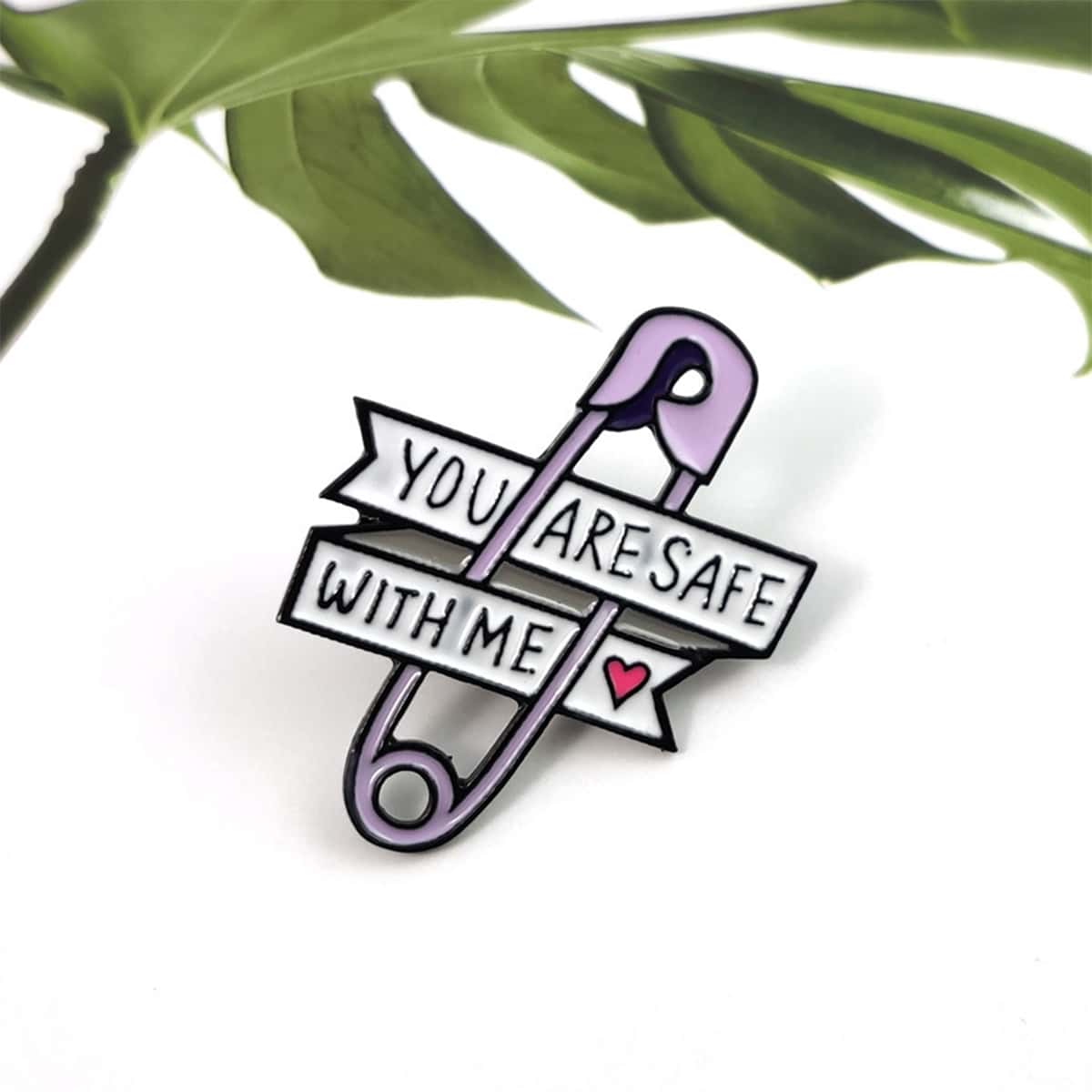 

1pc Letter & Paperclip Design Brooch, Multicolor