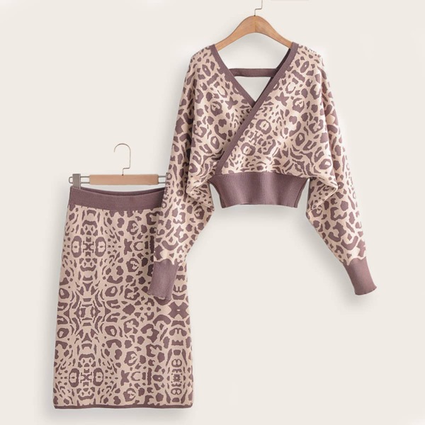 

Graphic Print Surplice Front Sweater & Sweater Skirt, Multicolor