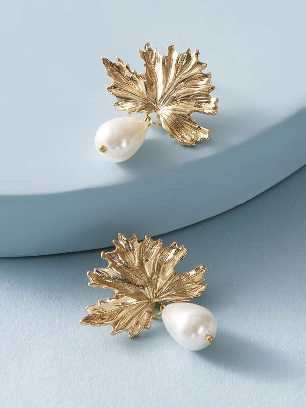 

1pair Maple Decor Faux Pearl Drop Earrings, Gold