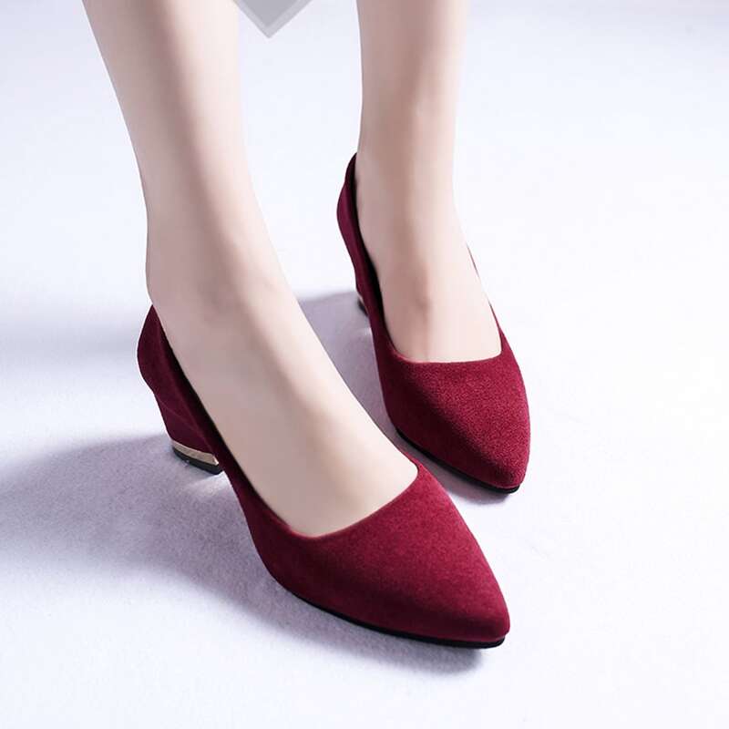 

Point Toe Court Chunky Heels, Red