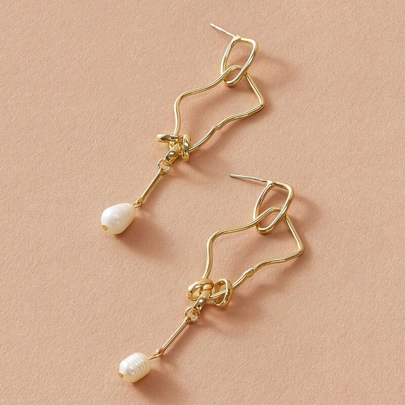 

1pair Pearl Drop Earrings, Gold