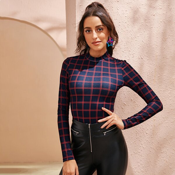 

Mock Neck Grid Fitted Top, Navy