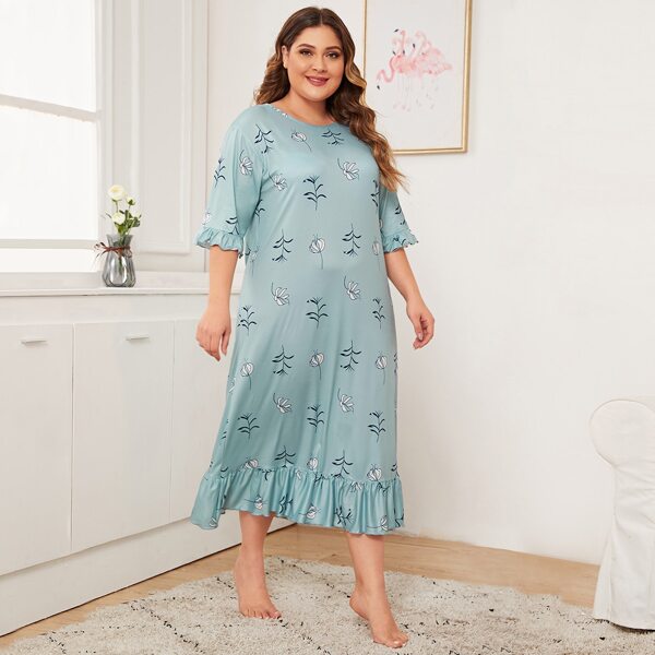 

Plus Floral Ruffle Hem Night Dress, Baby blue