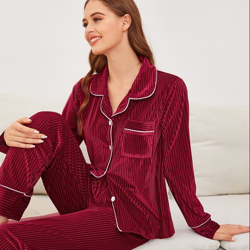 

Contrast Binding Button-up Velvet PJ Set, Burgundy