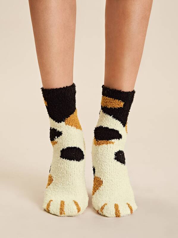 

1pair Graphic Fluffy Socks, Multicolor