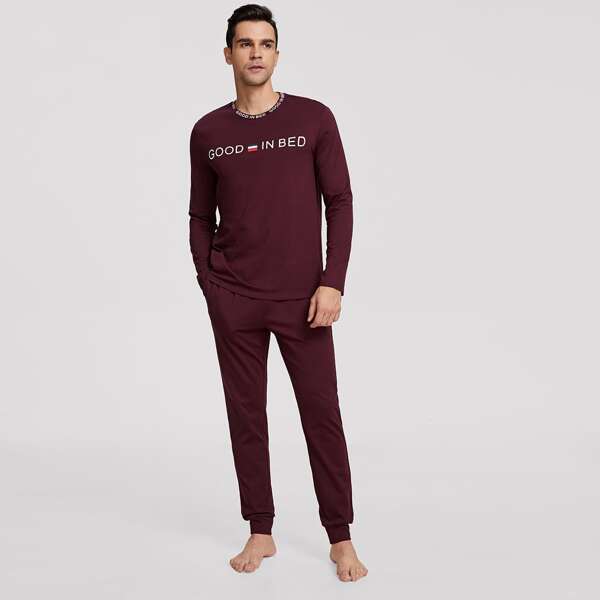 

Men Slogan Graphic Tee and Slant Pocket Pants PJ Set, Burgundy
