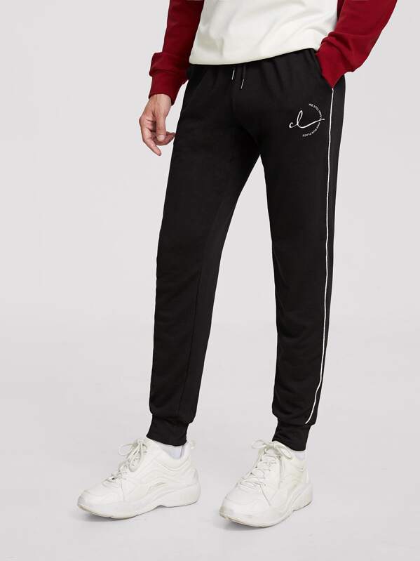 

Men Contrast Piping Slogan Graphic Joggers, Black, JOAO