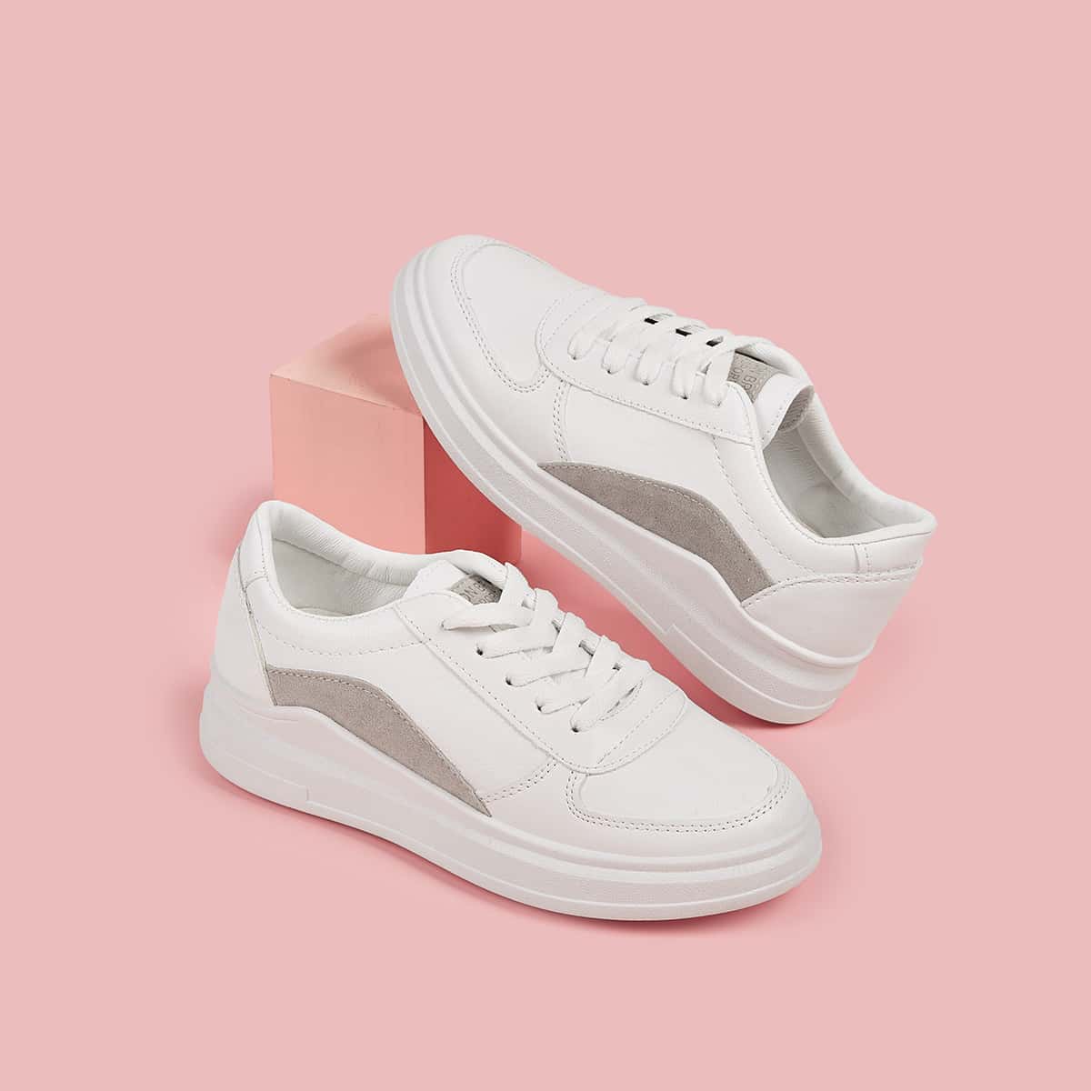 

Lace-up Front Low Top Sneakers, White