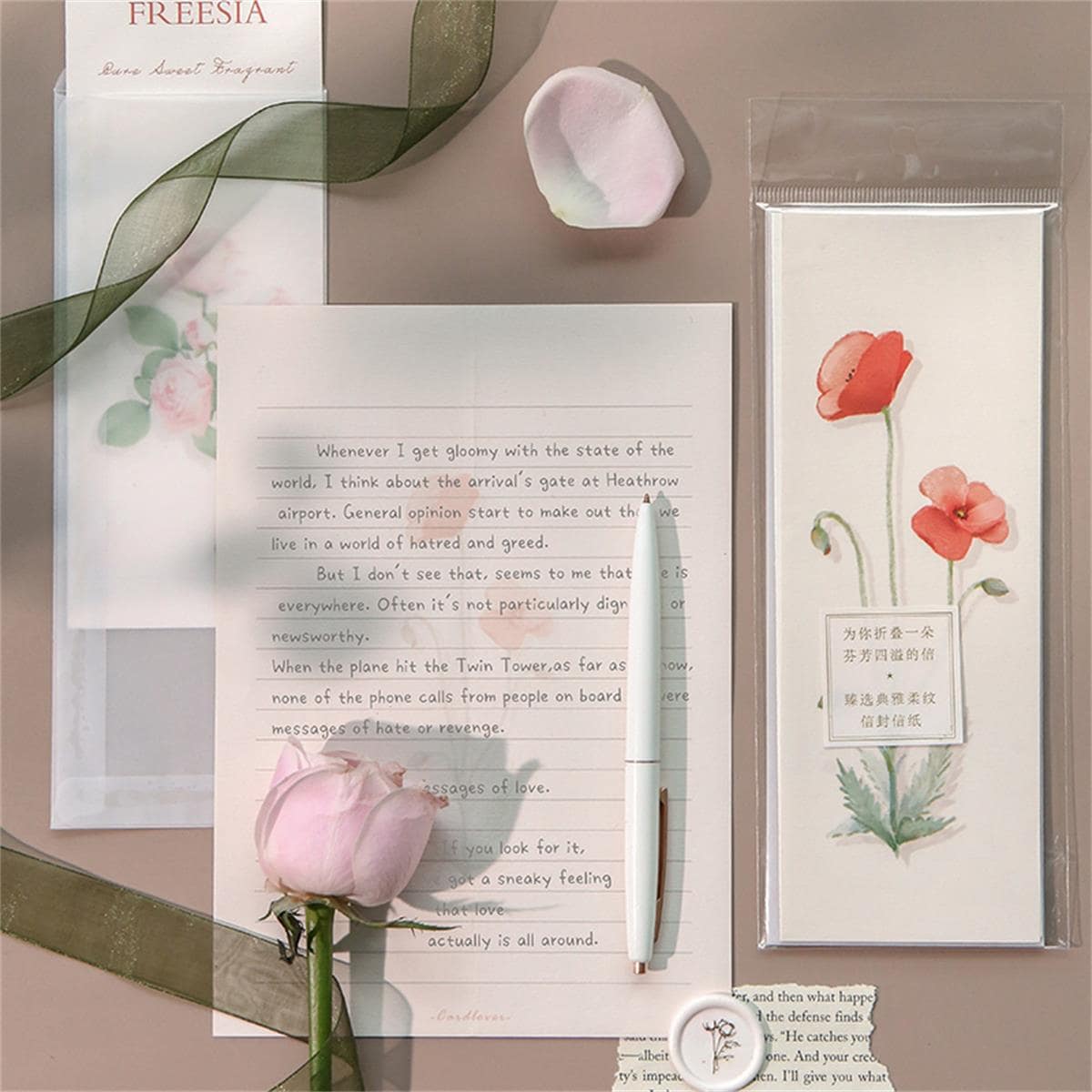 

3pcs Floral Writing Paper With 3pcs Envelope