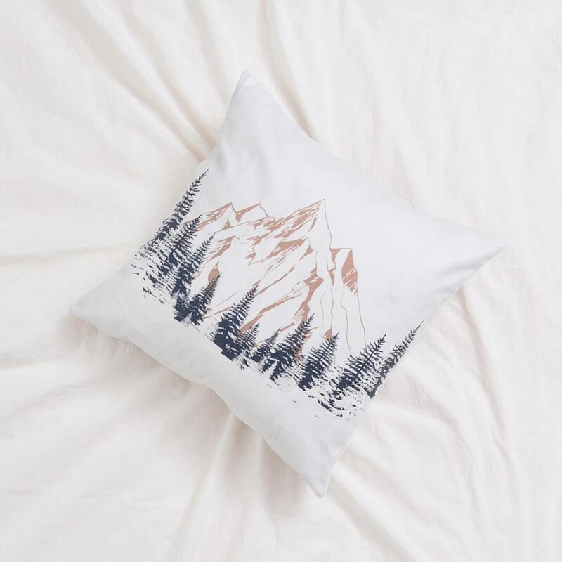 

Snow Mountain Print Cushion Cover Without Filler, Multicolor
