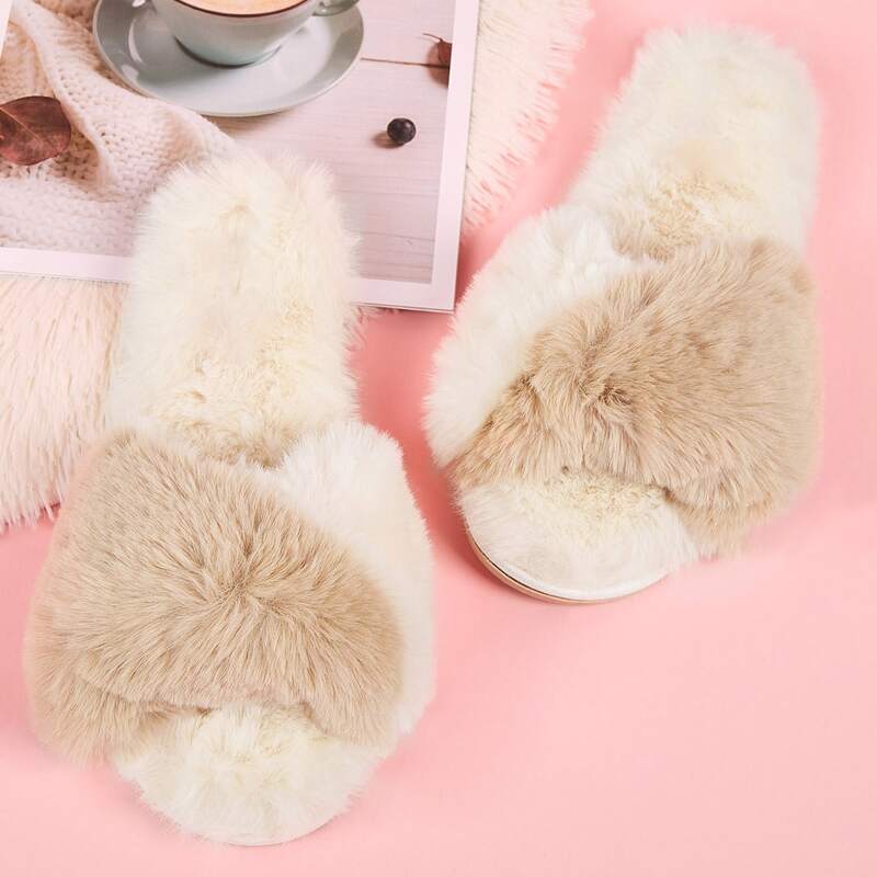 

Two Tone Fluffy Slippers, Beige