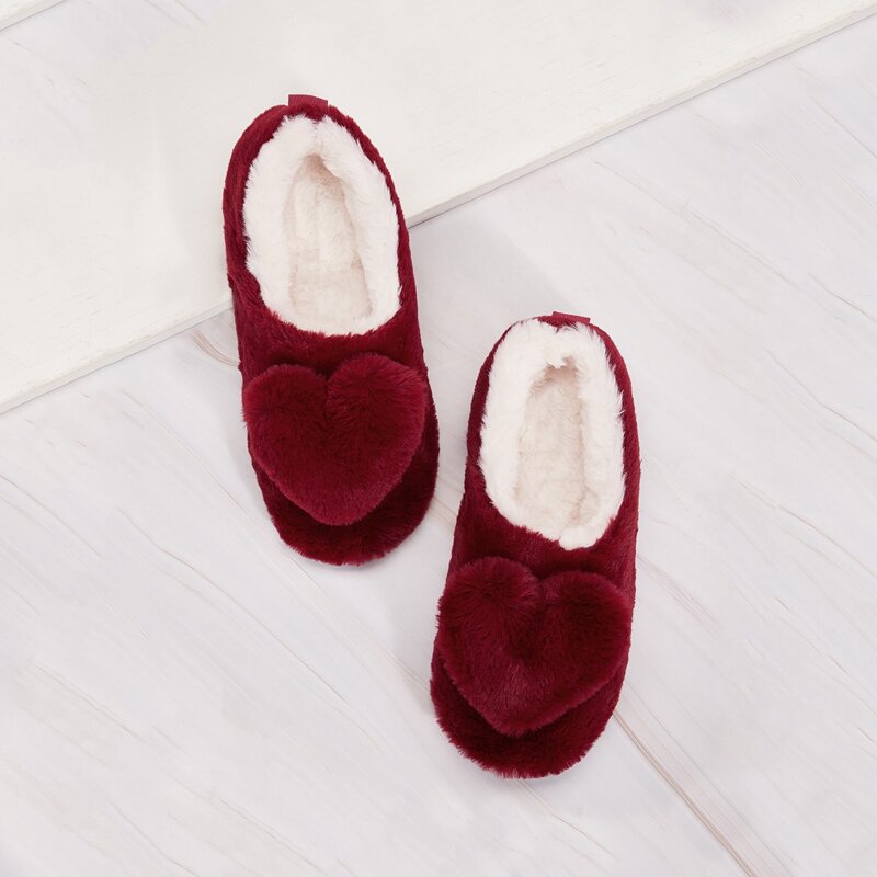 

Heart Decor Fluffy Slippers, Red
