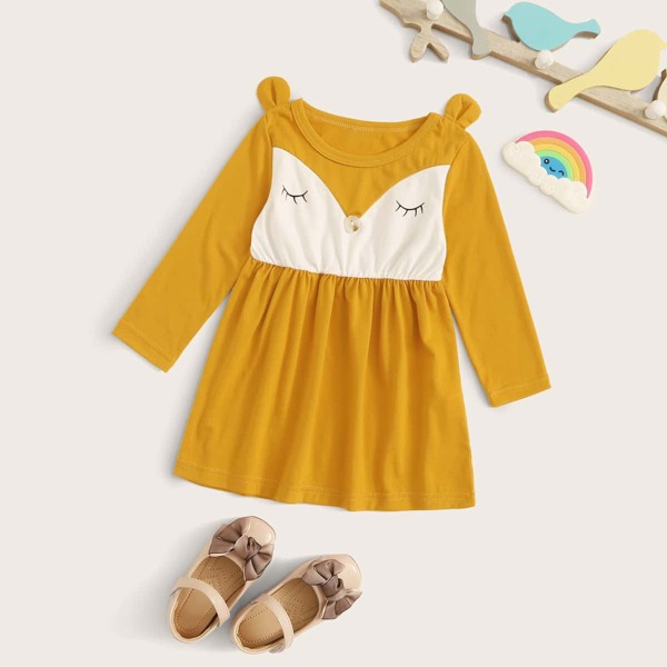 

Baby Girl Contrast Panel Cartoon Graphic Dress, Yellow