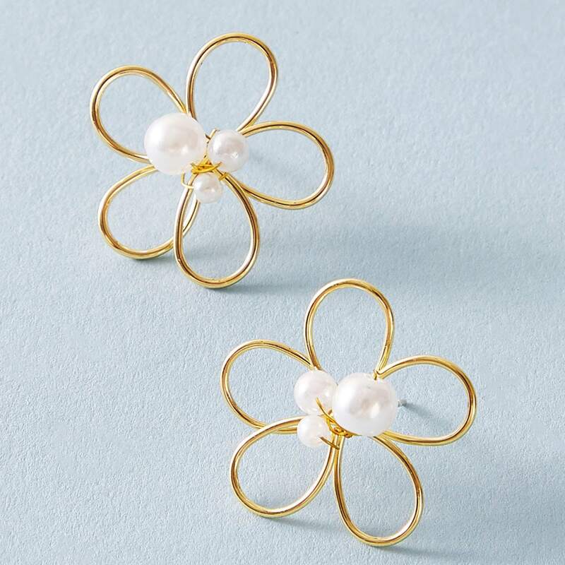 

1pair Faux Pearl Decor Flower Stud Earrings, Gold
