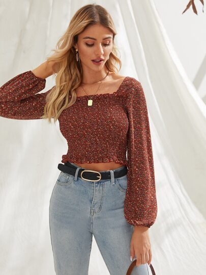 Camicetta arricciata con stampa floreale e volant a lattuga