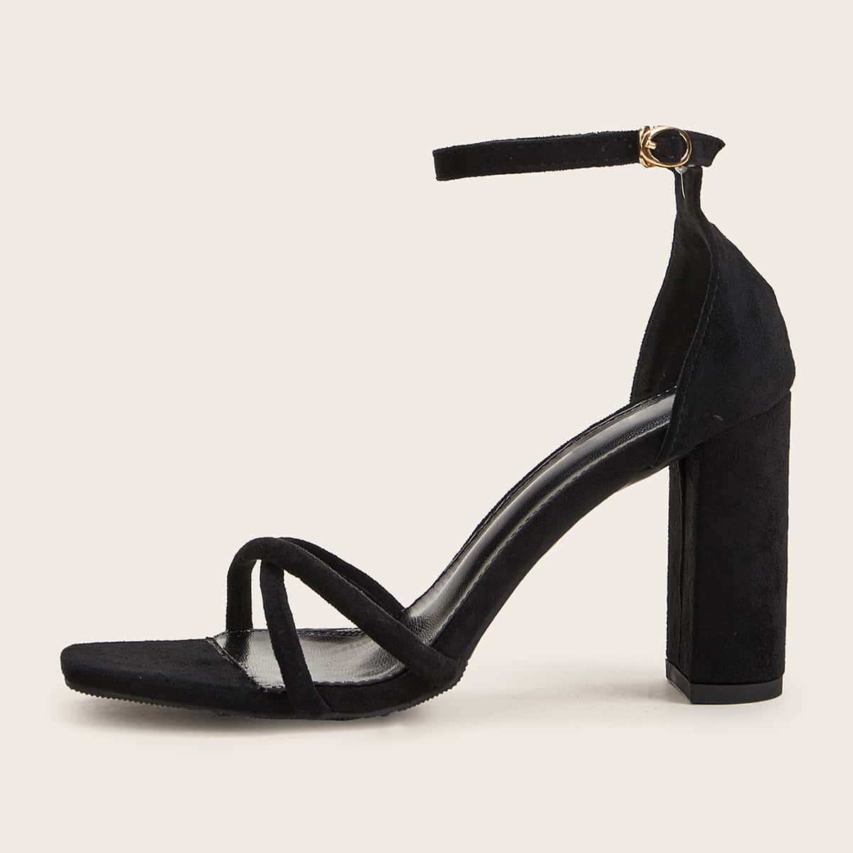 

Buckle Strap Chunky Heels, Black