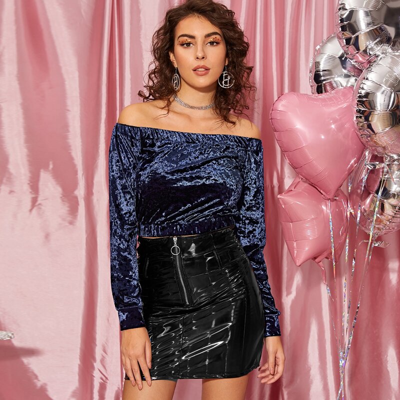 

Off-shoulder Velvet Crop Top, Navy