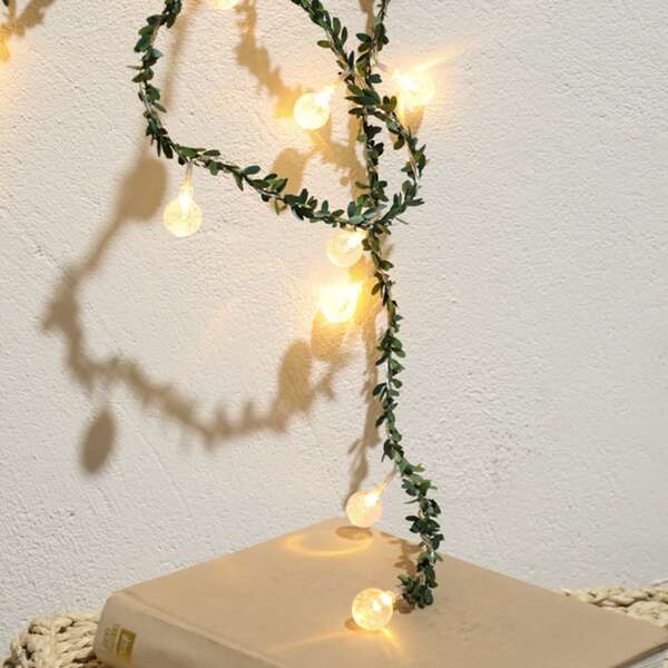 

New Year 1pc Leaf Design Bulb String Light, Green