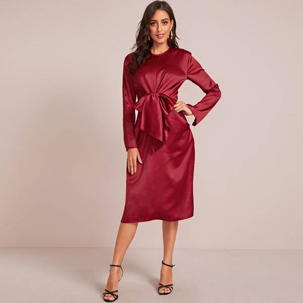 

Big Bow Slit Back Solid Dress, Red