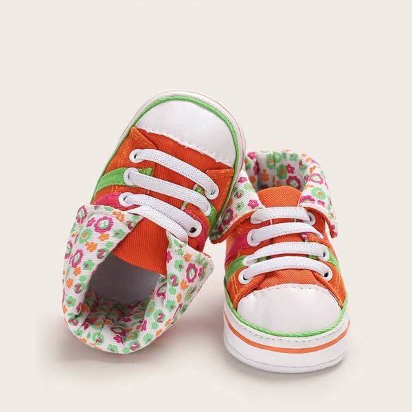 

Baby Girl Floral Graphic Sneakers, Multicolor