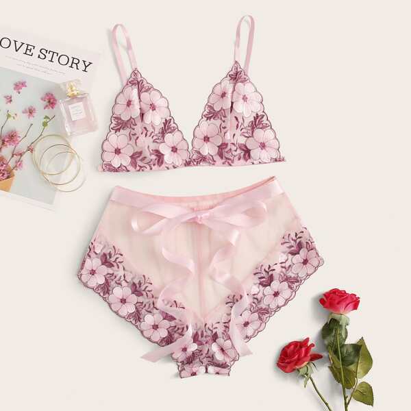 

Floral Embroidery Lace Lingerie Set, Pink