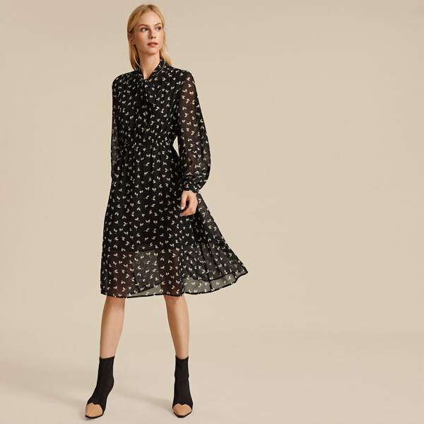 

Premium All Over Plant Print Tie Neck Lantern Sleeve Dress, Black