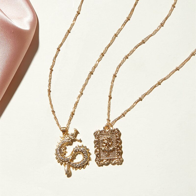 

2pcs Dragon & Rose Decor Coin Charm Necklace, Gold