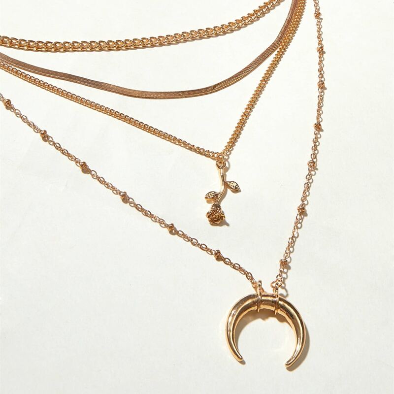 

1pc Moon & Rose Charm Layered Necklace, Gold