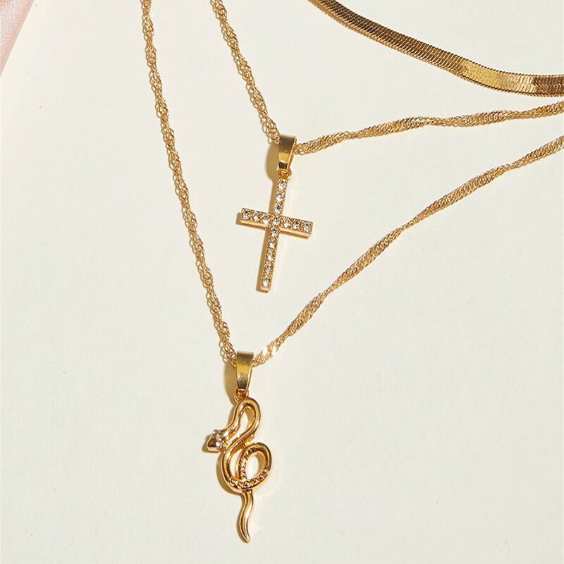 

1pc Rhinestone Engraved Cross & Serpentine Charm Layered Necklace, Gold