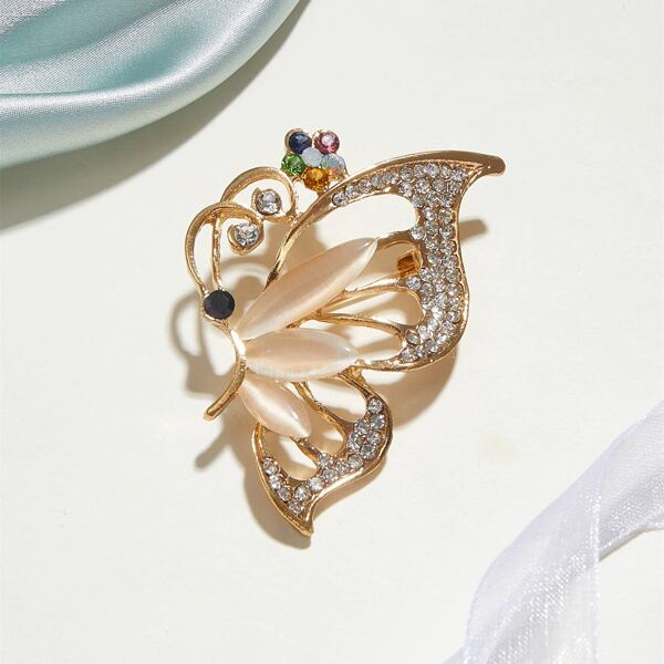 

1pc Rhinestone Engraved Butterfly Design Brooch, Gold
