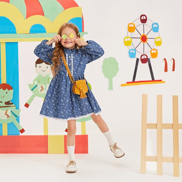 

Toddler Girls Ditsy Floral Lace Panel Smock Dress