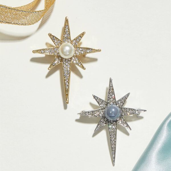 

2pcs Rhinestone Engraved Faux Pearl Decor Star Brooches Set, Multicolor