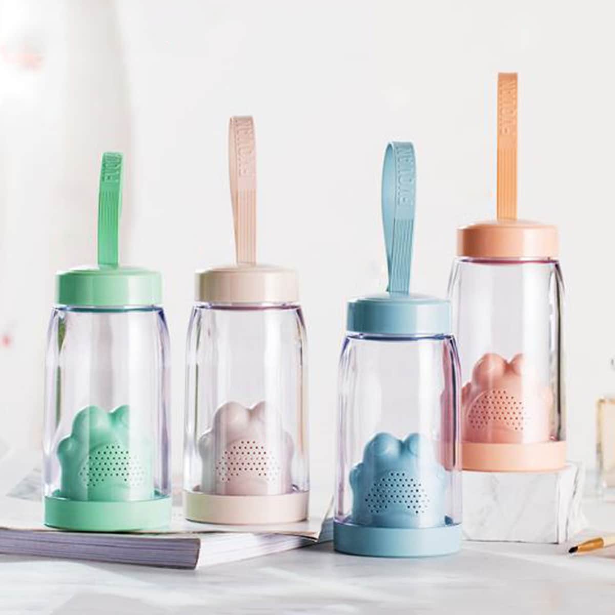 

1pc Cat Claw Design Tea Filter Bottle, Multicolor