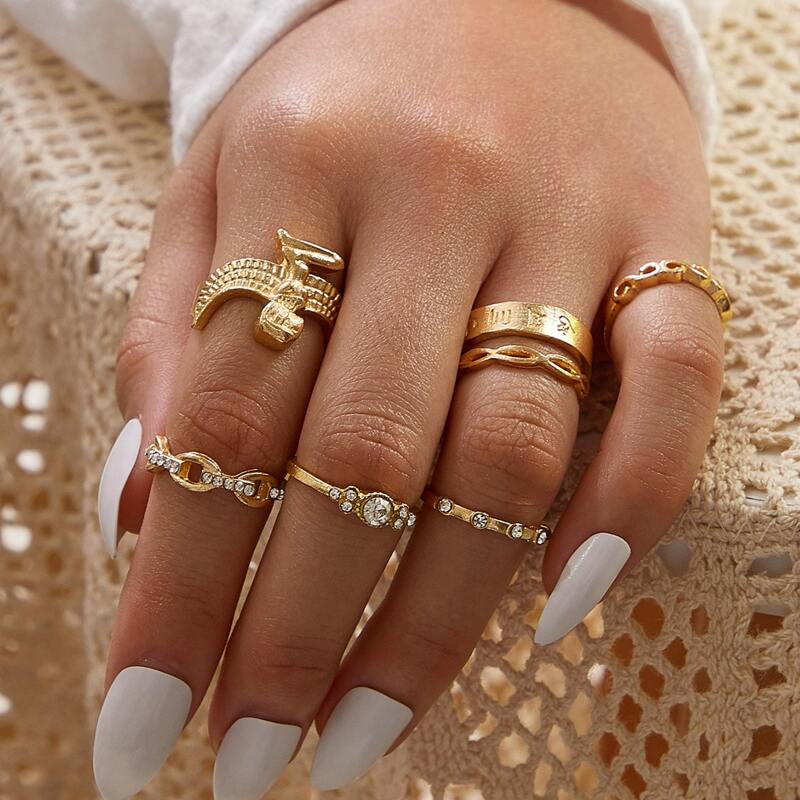 

7pcs Rhinestone Engraved Hollow Ring Set, Gold