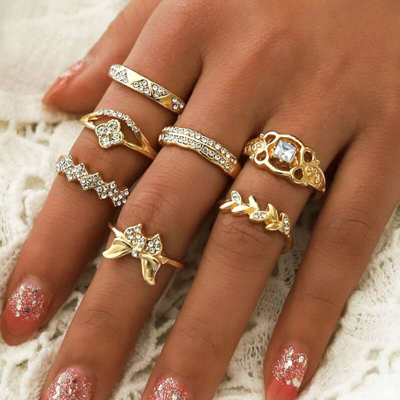 

7pcs Rhinestone Engraved Butterfly Decor Ring, White