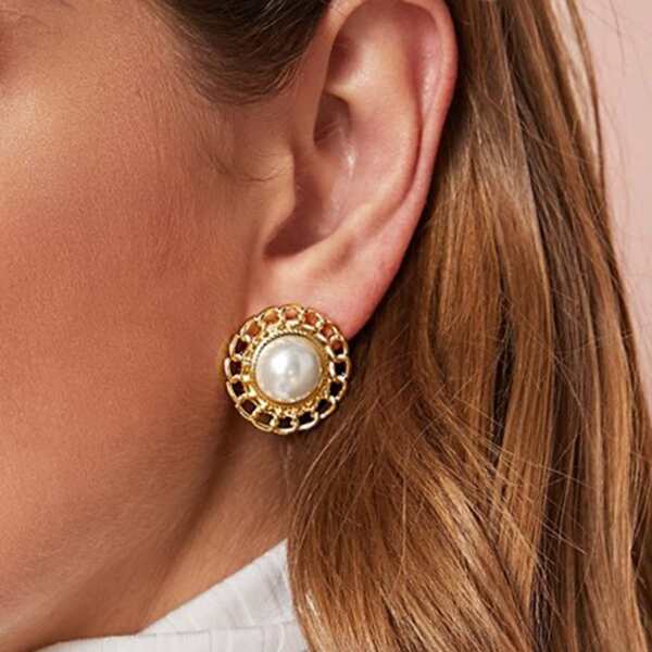 

1pair Faux Pearl & Link Decor Stud Earrings, White