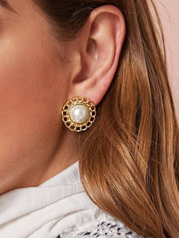 

1pair Faux Pearl & Link Decor Stud Earrings, White