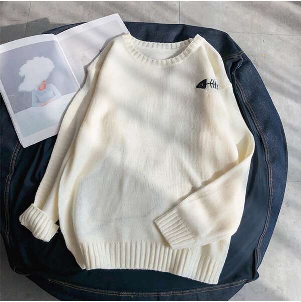 

Men Drop Shoulder Cartoon Graphic Sweater, Beige
