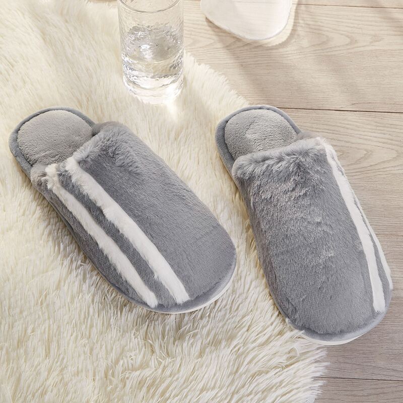 

Guys Striped Wide Fit Slippers, Grey