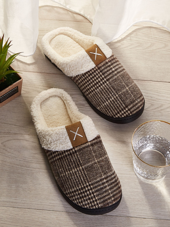 

Men Plaid Wide Fit Slippers, Brown