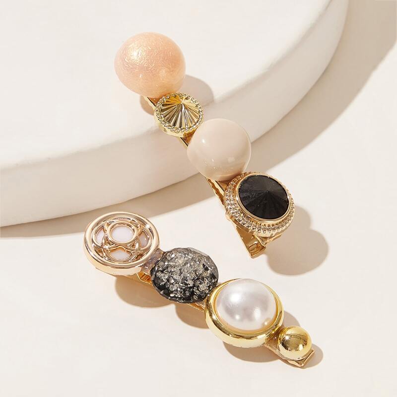 

2pcs Faux Pearl Decor Hair Clip, Multicolor