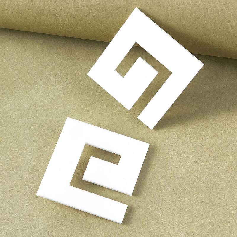 

1pair Geometric Stud Earrings, Beige