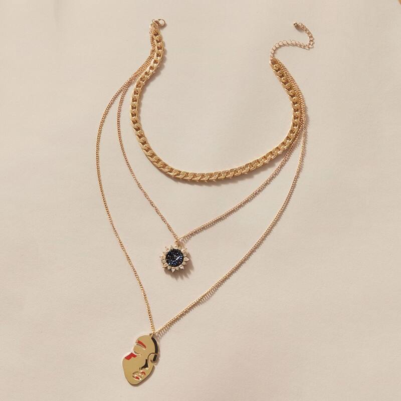 

1pc Face Pendant Layered Necklace, Gold