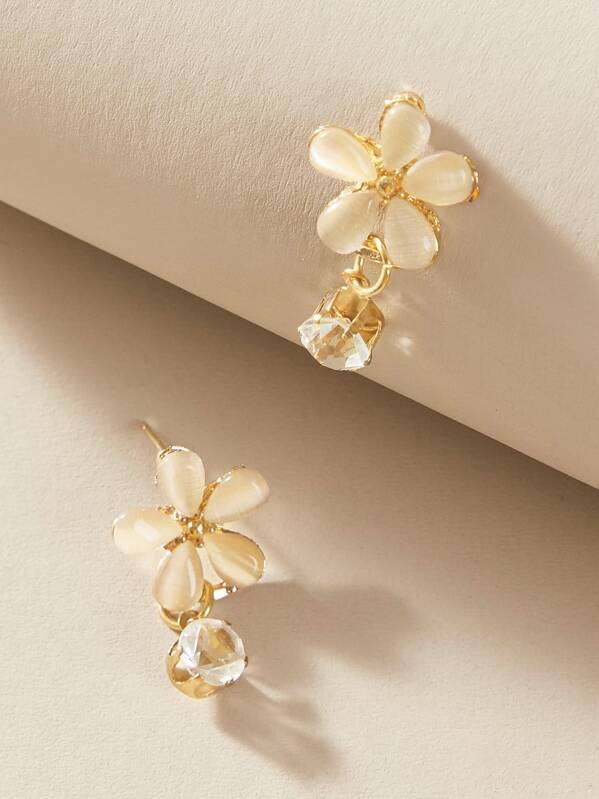 

1pair Rhinestone Decor Flower Shaped Earrings, Beige