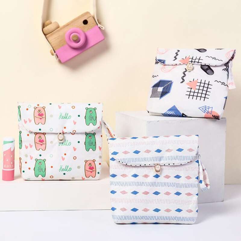 

1pc Cartoon Print Sanitary Towel Storage Bag, Multicolor
